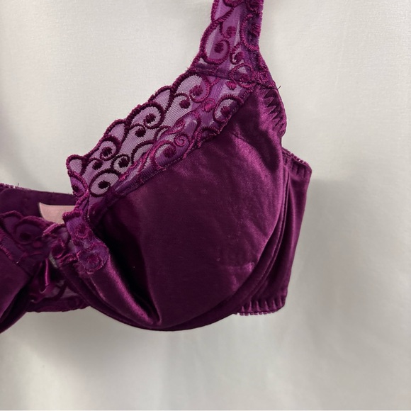 Victoria's Secret Bra 34C Maroon Padded Underwire  Lace Trim Removable Pads - Picture 3 of 11